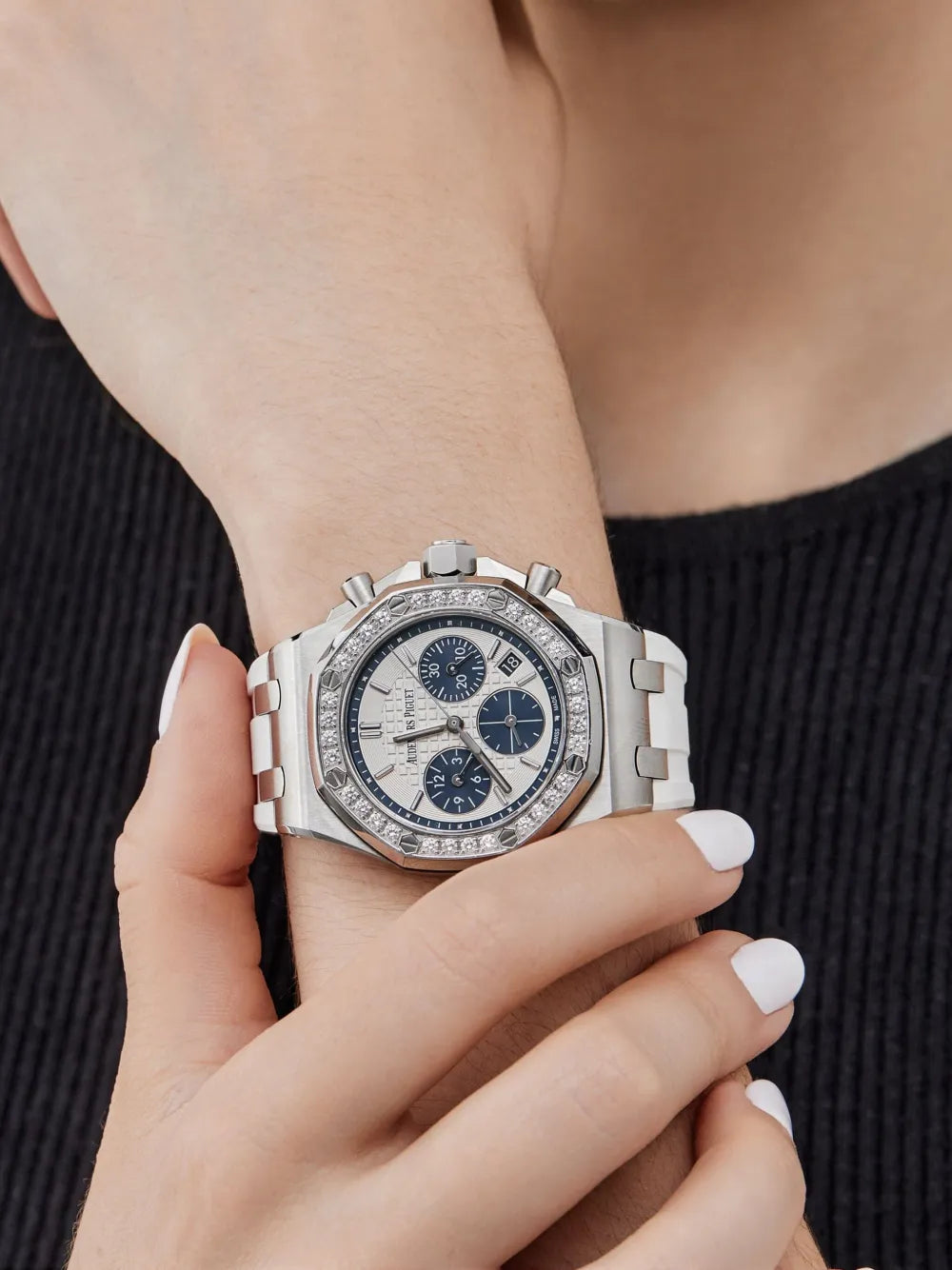 AP Royal Oak Offshore 37mm – Silver & White