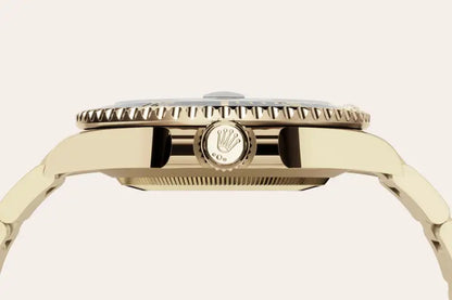 Submariner Date Oyster, 41 mm, or jaune