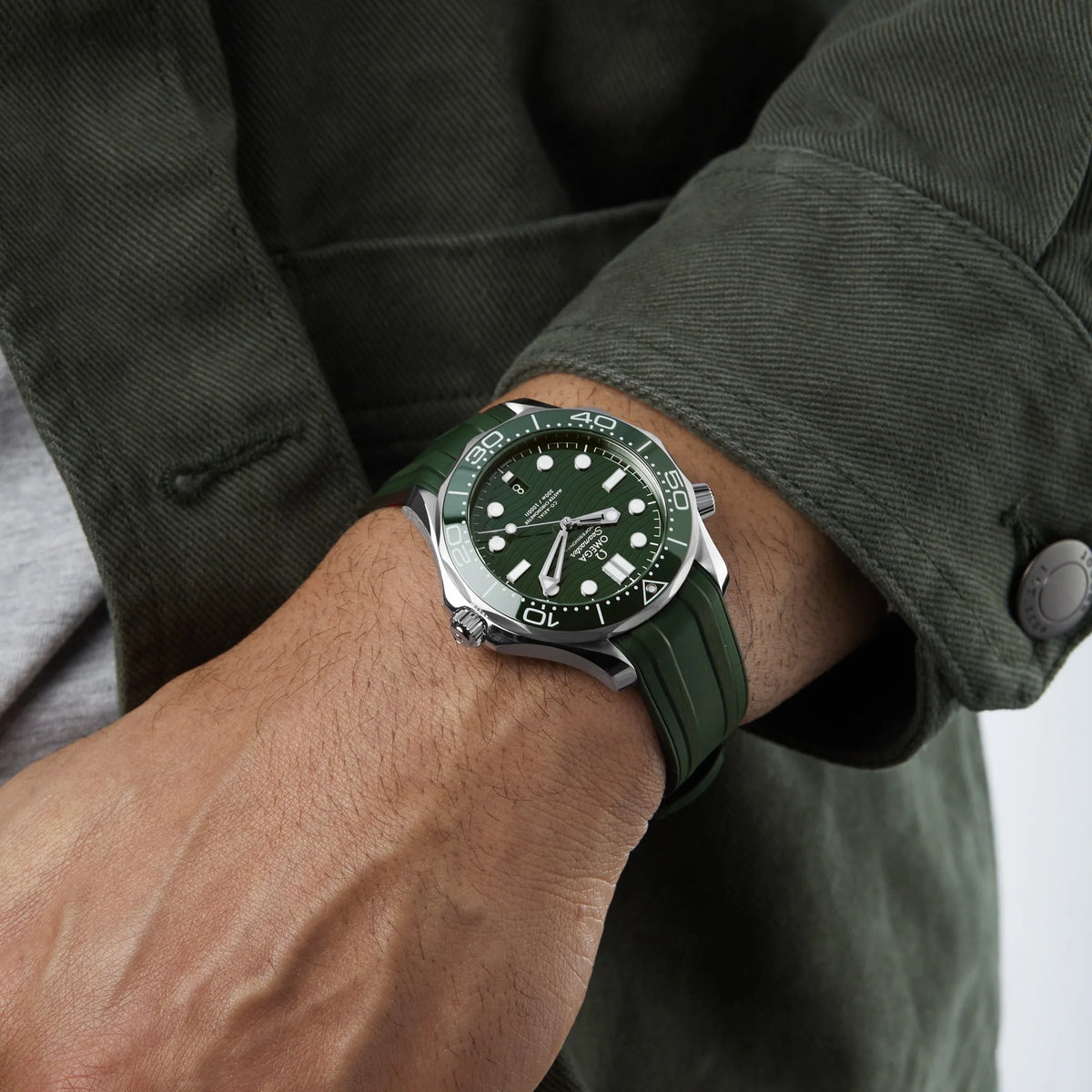Seamaster Diver 300M – Green Dial & Green Rubber Strap