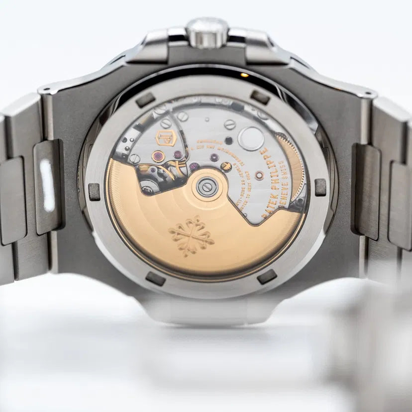 PP Nautilus – White Dial & Silver